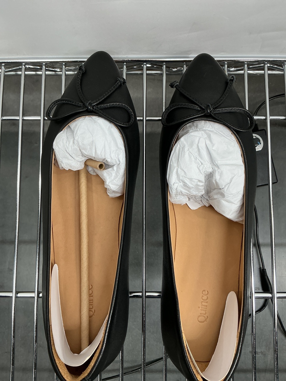 Italian Leather Pointed Bow Flat